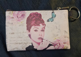 Audrey- kukkaro nro3