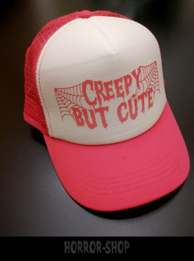 Creepy but cute trucker cap pinkki