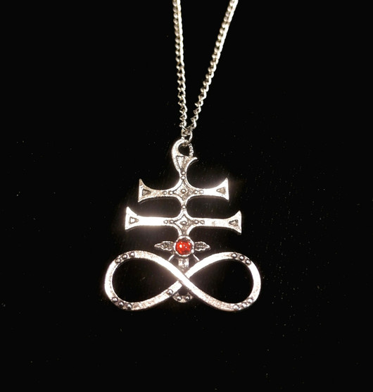 Leviathan Cross koristeellinen (pieni) 