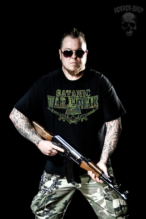 Satanic war junkie  t-shirt (black and army green)