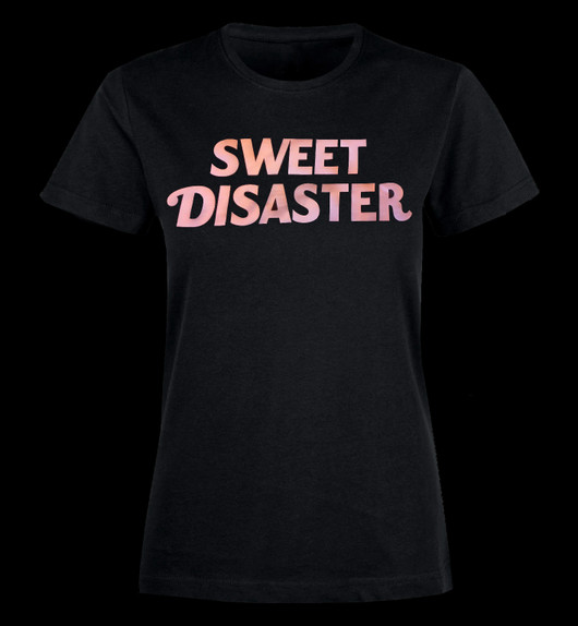 Sweet Disaster paita pinkillä metallipainatuksella, T-paita