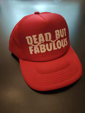 Dead but fabulous - punainen trucker cap