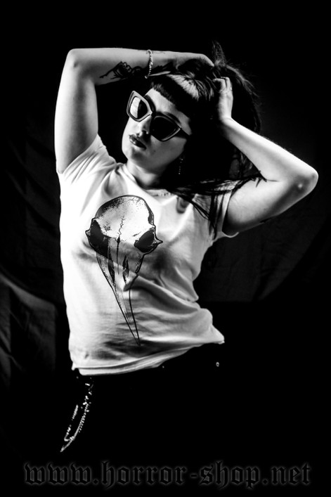 Crow skull (white T-shirt)