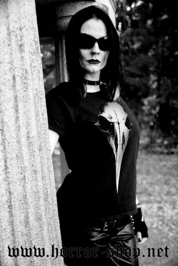 Crow skull (Black T-shirt)