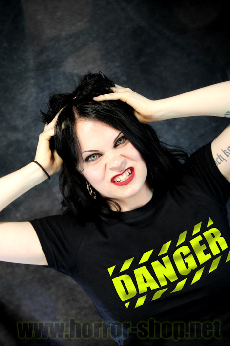 DANGER Y Black (T-shirt)