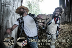 Hellbilly ring, Stahl