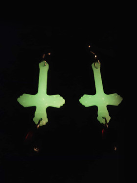 Blood and dakness earrings