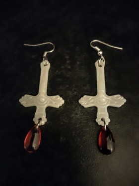 Blood and dakness earrings