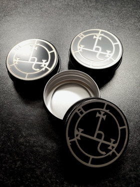 Small metal box with  Lilith (1oz)