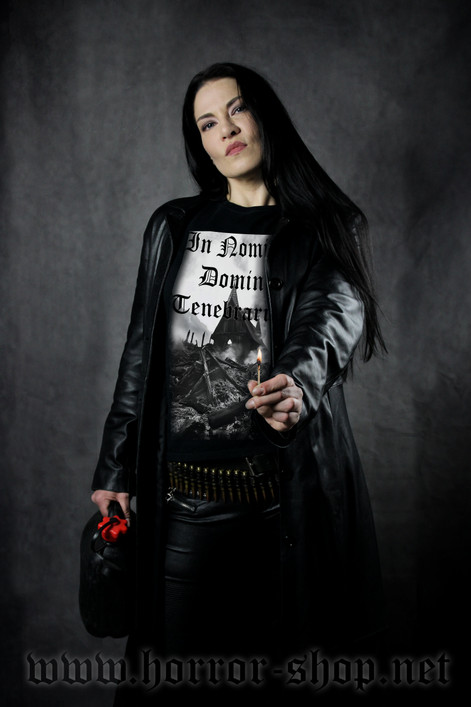 In nomine domini tenebrarum T-shirt