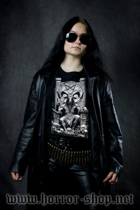 Throne of Baphomet T-paita