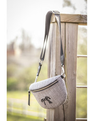 Penelope Chevron pikkulaukku, harmaa