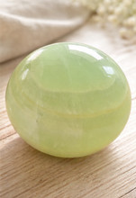 Pistaasikalsiitti Pallo	