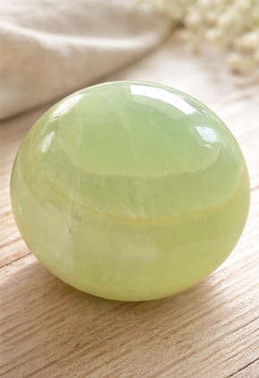 Pistaasikalsiitti Pallo	