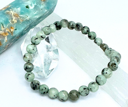 Kiwi Jaspis Kivirannekoru 17 cm	