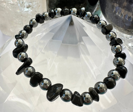 Hematiitti, Onyx, Akaatti Kivirannekoru 17 cm	