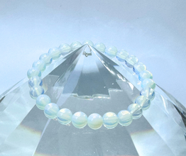 Opaliitti Kivirannekoru 18 cm