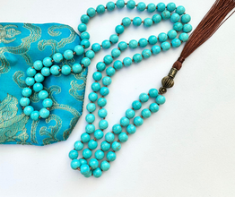 Mala Howliitti, silkkisessä säilytyspussissa