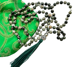 Mala GreenLine Jaspis, silkkisessä säilytyspussissa