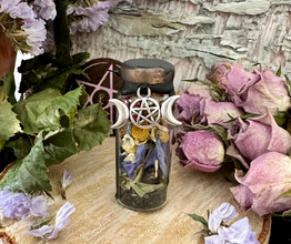 Alttarin siunaus ja suojaus Loitsupurkki