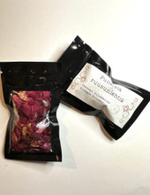 Punaiset Ruusunterälehdet	