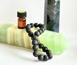 Laavakivi rannekoru 18 cm + Eteerinen öljy näytepullo	