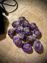 Noidat Riimut, Ametisti	