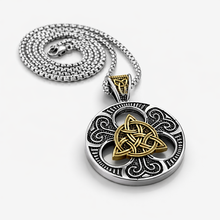 Trinity Knot kaulakoru	