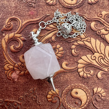 Ruusukvartsi Dodekaedri Heiluri 3,2 x 1,8 cm	