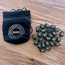 Viikinki Riimut Obsidiaani + käyttöohjeet sähköpostiin.