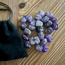 Viikinki Riimut, Ametisti	+ käyttöohjeet sähköpostiin.