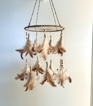 Unisieppari mobile kristalleilla	