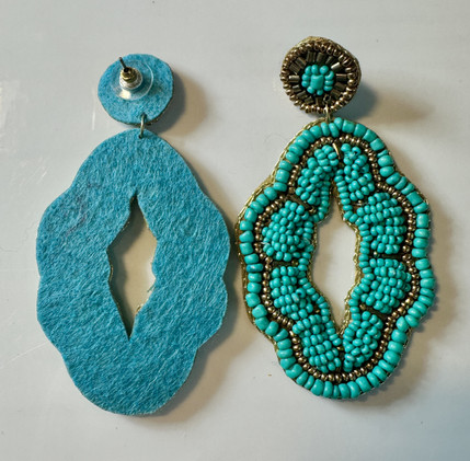 Turkoosit siemenhelmi korvakorut	