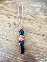 Pyyhenipsu puna-musta	