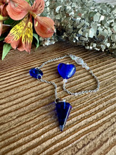 Heiluri kvartsi, kristallilla ja kissansilmä sydämellä	