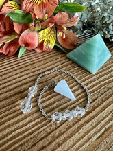 Heiluri kvartsi, kristalleilla	