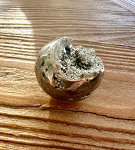 Perun pyriitti  122g	