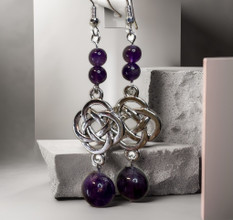 Wicca Trinity Ametisteilla	