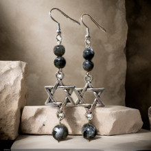 Heksagrammi Labradoriitilla	