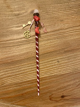 Noidan sauva Ruusukvartsilla ja Howliitti kuulla	