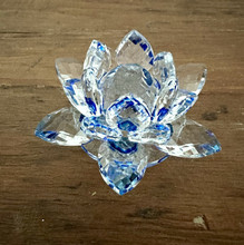 Kristalli Lootuskukka Figuuri sininen	