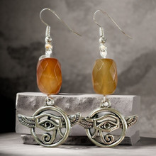 Horuksensilmä, Karneolilla	