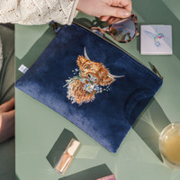 Wrendale tummansininen ylamaankarja pussukka