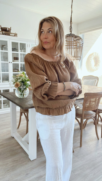 NOEMI PELLAVAPAITA KAMELI