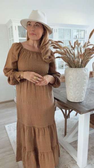 ANGELINA PELLAVAMEKKO KAMELI
