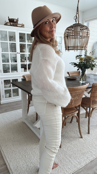 JOGGER PANTS MILKY