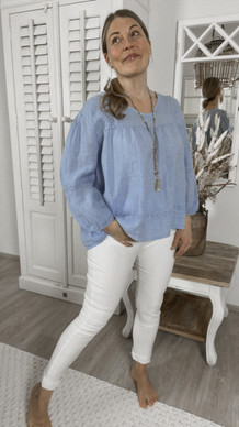 EVELYN PELLAVAPAITA TAIVAANSININEN