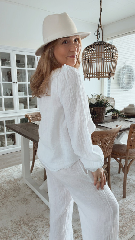 CHIARA PELLAVAPAITA VALKOINEN