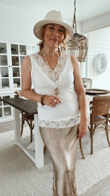 CELESTE PUKEUTUMISTOPPI LUONNONVALKOINEN