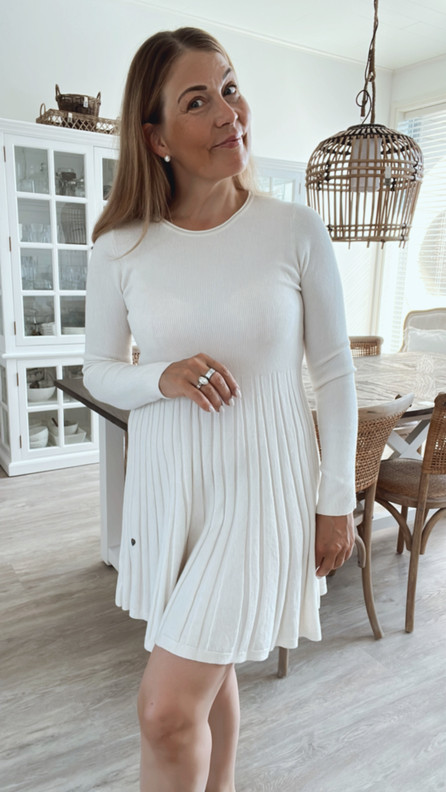 MAREA NEULEMEKKO LUONNONVALKOINEN